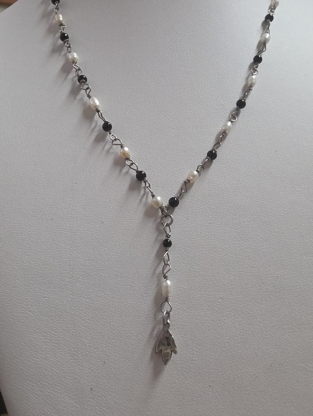 Vintage 925 Sterling Silver Freshwater Pearl & Black Onyx Y-Necklace Leaf Charm